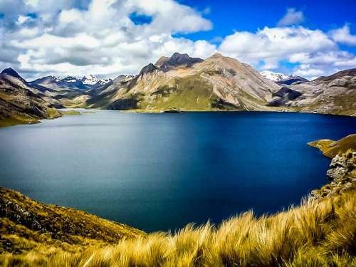 Apreciemos estas vistas de la cordillera de la viuda en canta