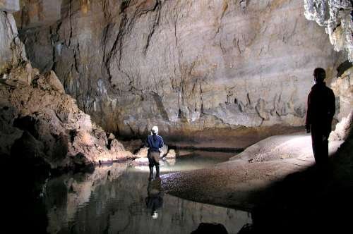 Aventura dentro las cavernas de Quiocta