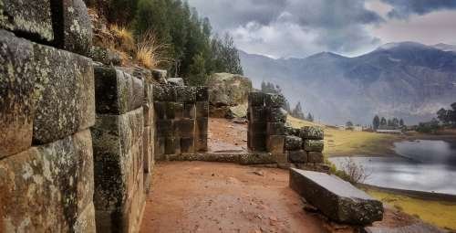 Complejo arqueológico de Pumaccocha