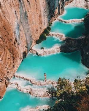 Disfrutando de las Aguas Turquesas Millpu