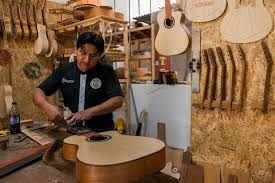 TOURS NAMORA, RUTA DE LAS GUITARRAS.