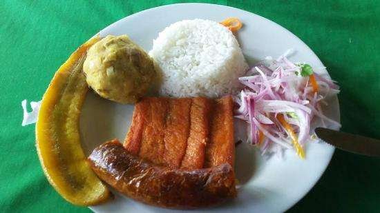 Almuerzo en Tarapoto 1 