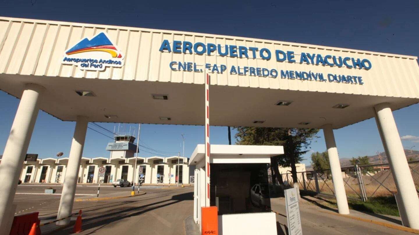 Servicio de transporte en minibús desde 8 Pasajeros hasta 14 Pasajeros del Aeropuerto Alfredo Mendívil Duarte - Hotel, Ayacucho