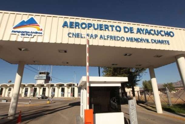 Servicio de transporte en automóvil máximo 4 Pasajeros  de Hotel - Aeropuerto Alfredo Mendívil Duarte, Ayacucho 